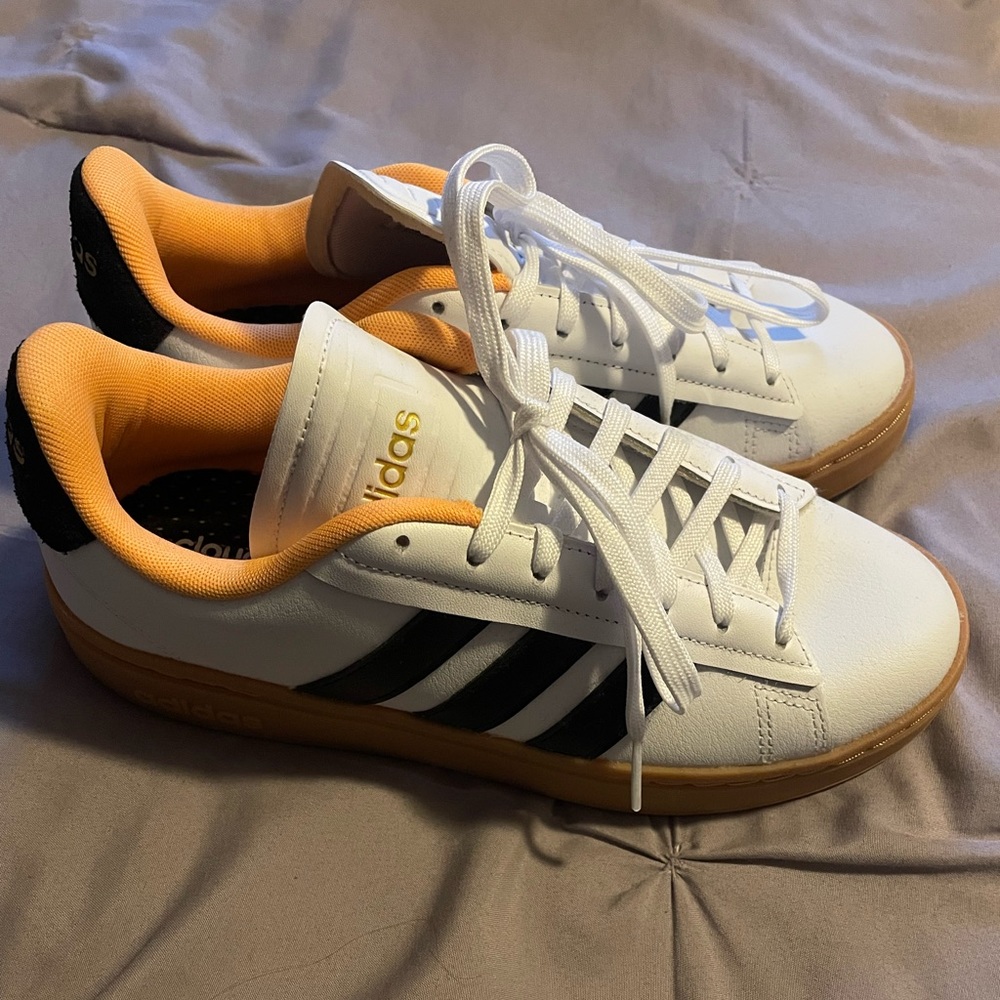 Adidas Grand Court Alpha shoes